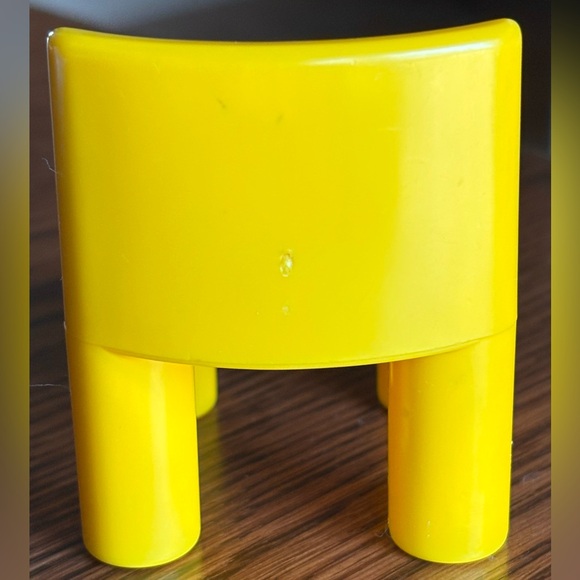 Little Tikes Vintage Yellow Dollhouse Chair - EUC - Picture 5 of 6